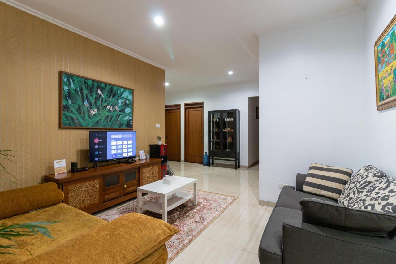 Spacious, White-Villa Belgareti @Kiara Condong Bandung Zewnętrze zdjęcie